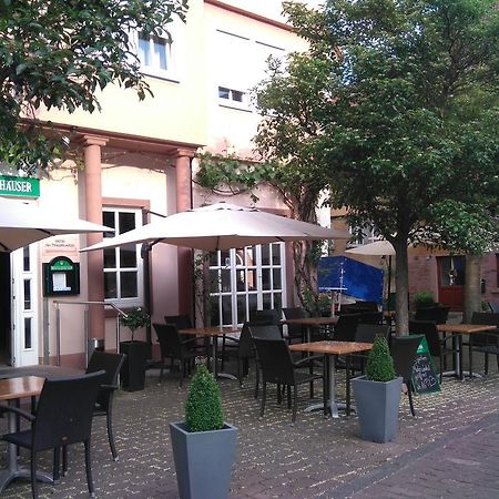 Hotel Loewensteiner Hof Haus Am Neuplatz Wertheim Exterior photo